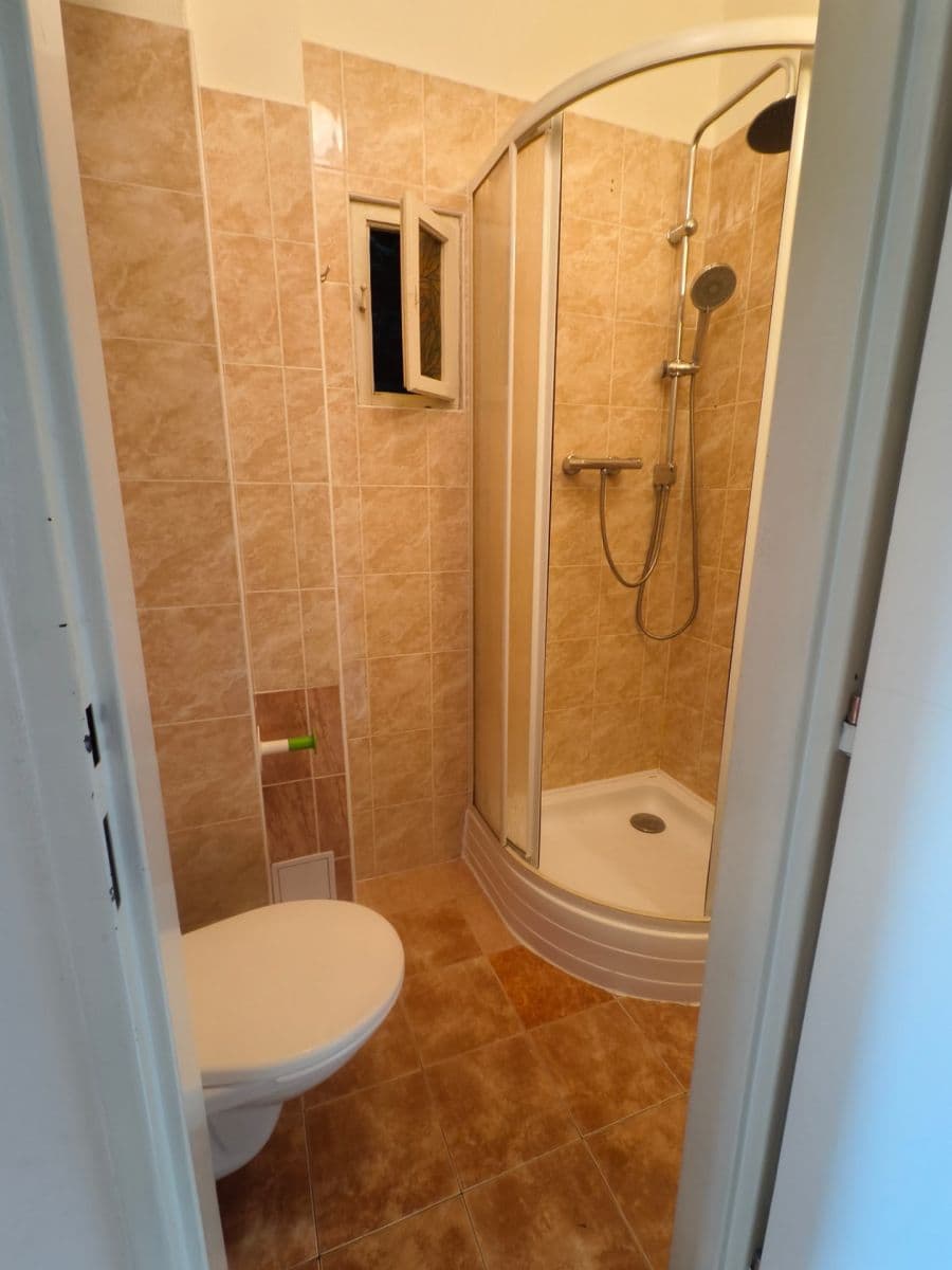 Pronájem bytu 1+1 37 m², Jaromírova, Praha, Praha Pronájem bytu 1+1 37 m², Jaromírova, Praha, Praha