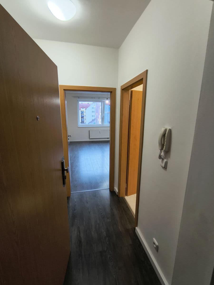 Prodej bytu 1+kk 32 m², Pichlova, Pardubice, Pardubický kraj Prodej bytu 1+kk 32 m², Pichlova, Pardubice, Pardubický kraj