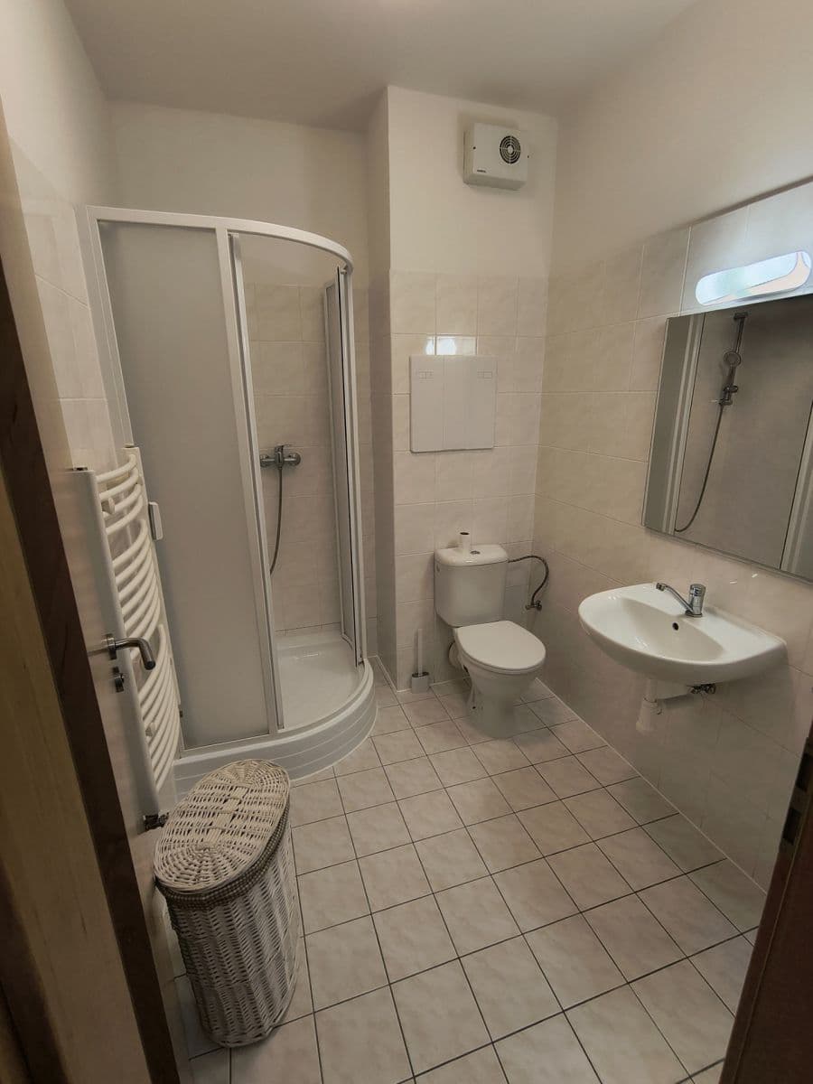 Prodej bytu 1+kk 32 m², Pichlova, Pardubice, Pardubický kraj Prodej bytu 1+kk 32 m², Pichlova, Pardubice, Pardubický kraj