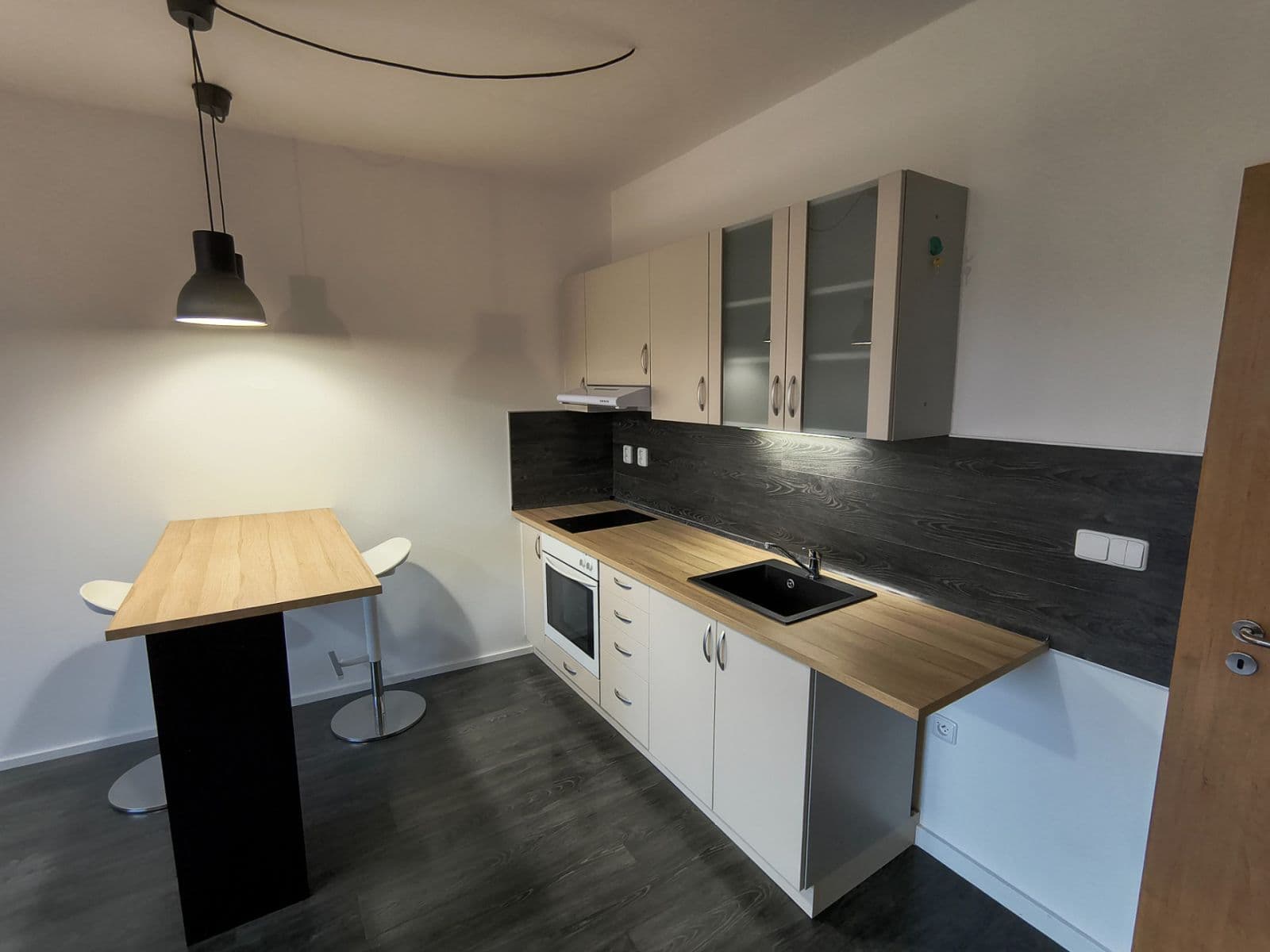 Prodej bytu 1+kk 32 m², Pichlova, Pardubice, Pardubický kraj Prodej bytu 1+kk 32 m², Pichlova, Pardubice, Pardubický kraj
