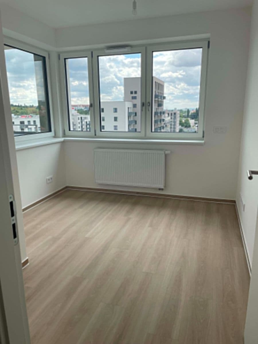 Pronájem bytu 3+1 70 m², Střední, Brno, Jihomoravský kraj Pronájem bytu 3+1 70 m², Střední, Brno, Jihomoravský kraj