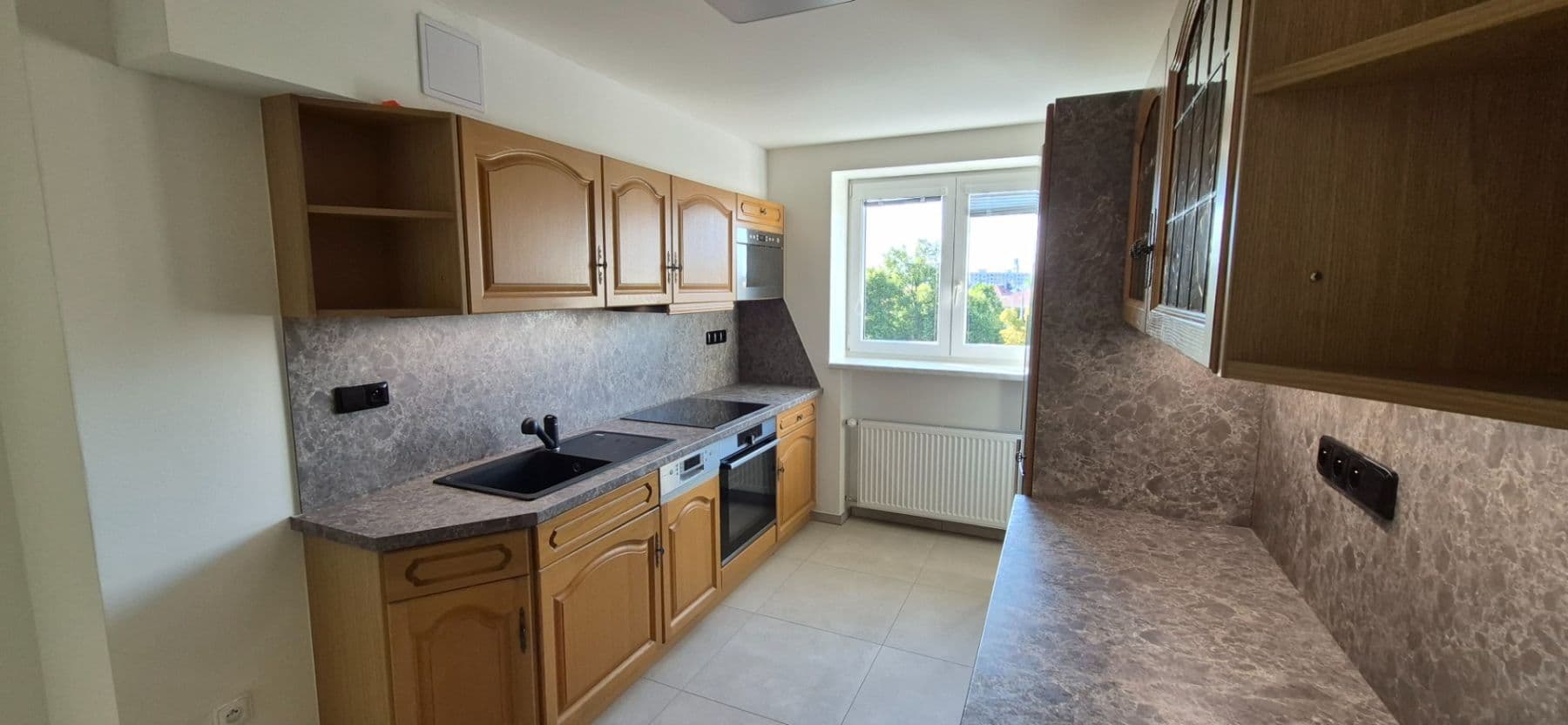 Pronájem bytu 3+1 69 m², Labská kotlina, Hradec Králové, Královéhradecký kraj Pronájem bytu 3+1 69 m², Labská kotlina, Hradec Králové, Královéhradecký kraj