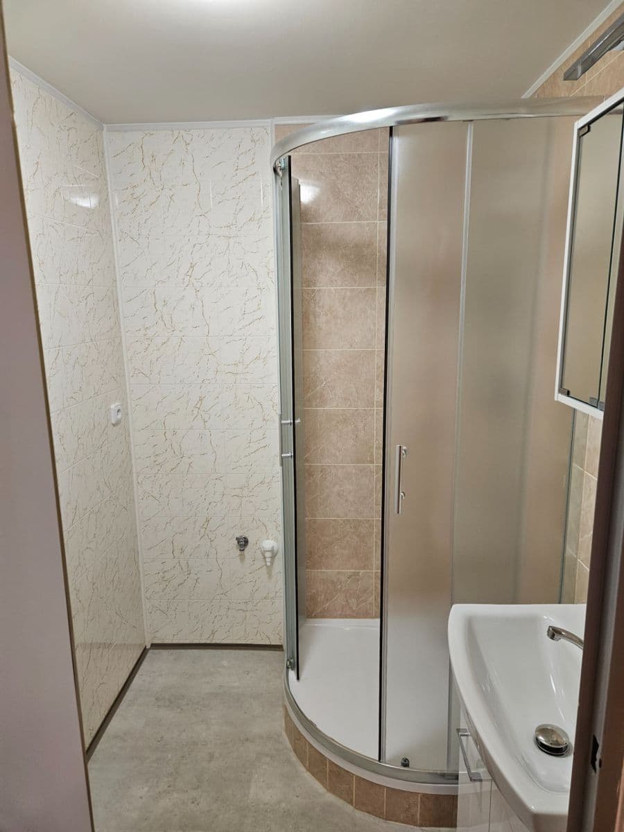 Pronájem bytu 3+kk 67 m², Tovární, Beroun, Středočeský kraj Pronájem bytu 3+kk 67 m², Tovární, Beroun, Středočeský kraj
