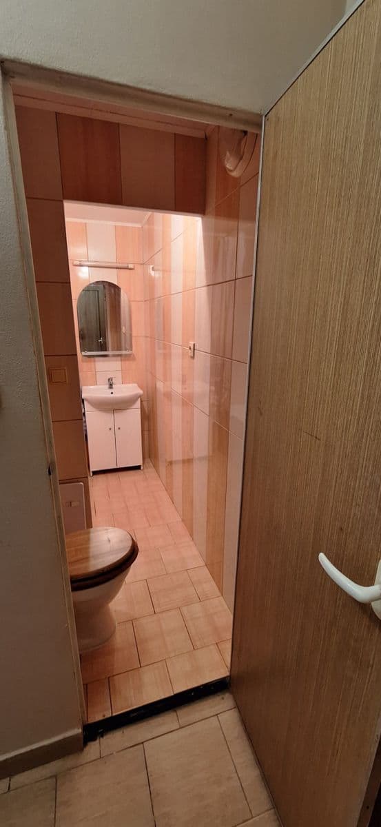 Prodej bytu 2+1 61 m², Hluboká, Ústí nad Labem, Ústecký kraj Prodej bytu 2+1 61 m², Hluboká, Ústí nad Labem, Ústecký kraj