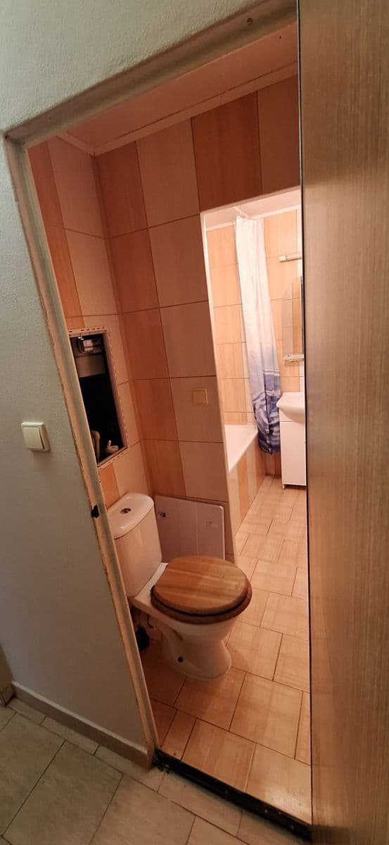 Prodej bytu 2+1 61 m², Hluboká, Ústí nad Labem, Ústecký kraj Prodej bytu 2+1 61 m², Hluboká, Ústí nad Labem, Ústecký kraj