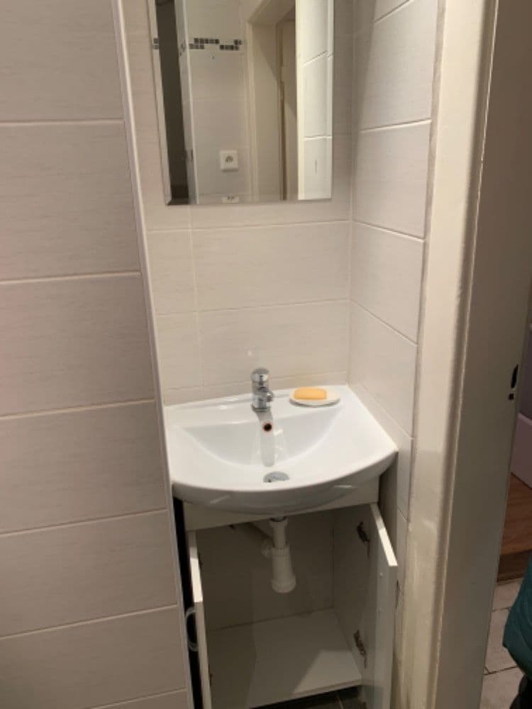 Pronájem bytu 2+1 54 m², 28. pluku, Praha, Praha Pronájem bytu 2+1 54 m², 28. pluku, Praha, Praha