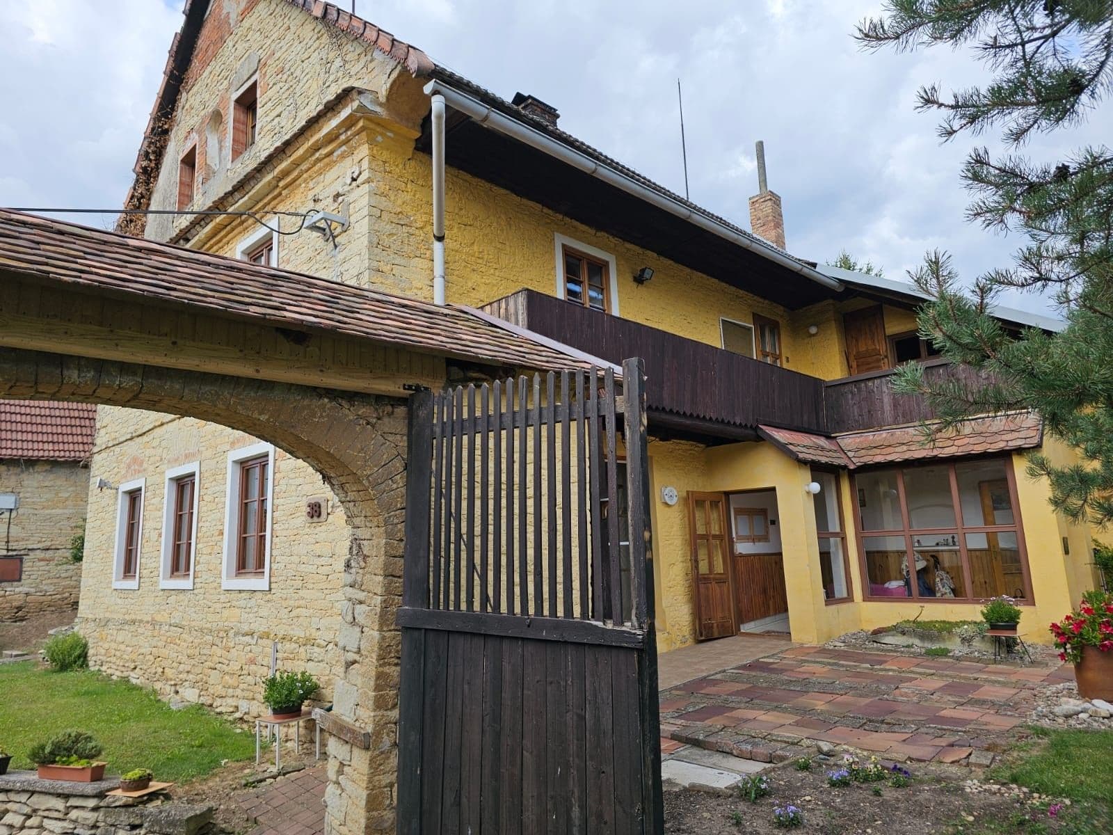 Prodej domu 1.067 m², pozemek 1.970 m², Vraclav, Pardubický kraj Prodej domu 1.067 m², pozemek 1.970 m², Vraclav, Pardubický kraj