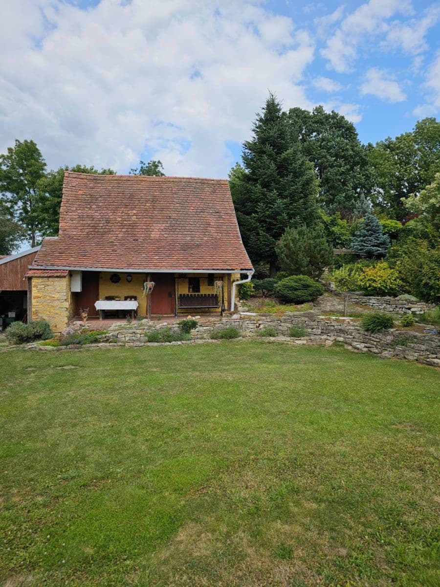 Prodej domu 1.067 m², pozemek 1.970 m², Vraclav, Pardubický kraj Prodej domu 1.067 m², pozemek 1.970 m², Vraclav, Pardubický kraj