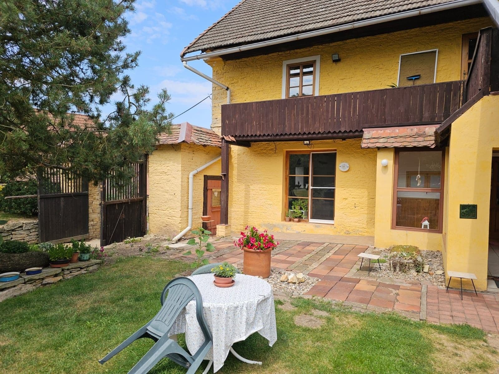 Prodej domu 1.067 m², pozemek 1.970 m², Vraclav, Pardubický kraj Prodej domu 1.067 m², pozemek 1.970 m², Vraclav, Pardubický kraj