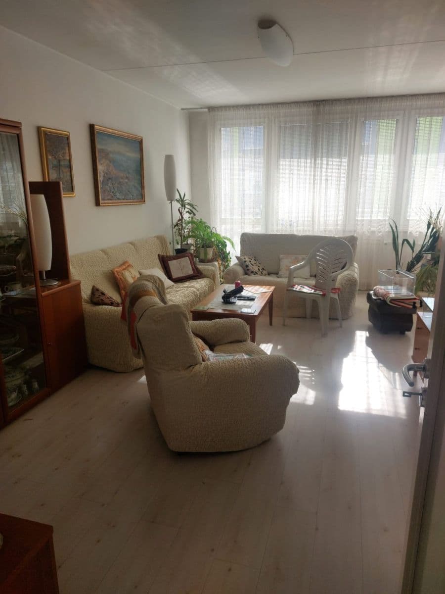 Prodej bytu 3+1 77 m², Travná, Praha, Praha Prodej bytu 3+1 77 m², Travná, Praha, Praha