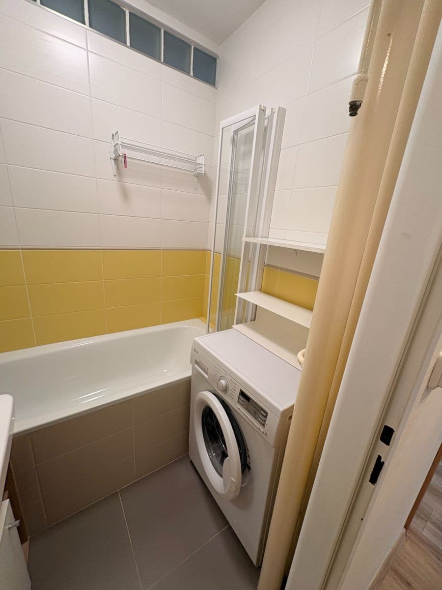 Pronájem bytu 3+kk 65 m², Myslivečkova, Praha, Praha Pronájem bytu 3+kk 65 m², Myslivečkova, Praha, Praha