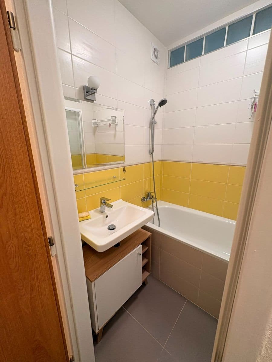 Pronájem bytu 3+kk 65 m², Myslivečkova, Praha, Praha Pronájem bytu 3+kk 65 m², Myslivečkova, Praha, Praha