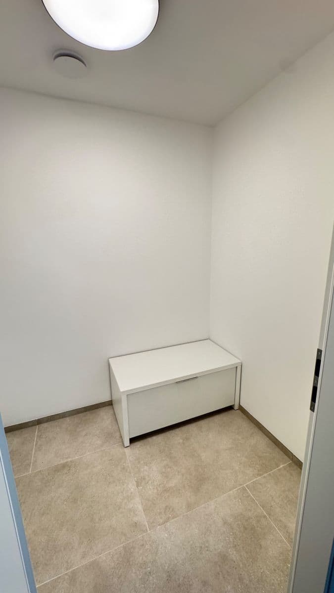 Pronájem bytu 2+kk 56 m², U Engerthu, Kladno, Středočeský kraj Pronájem bytu 2+kk 56 m², U Engerthu, Kladno, Středočeský kraj