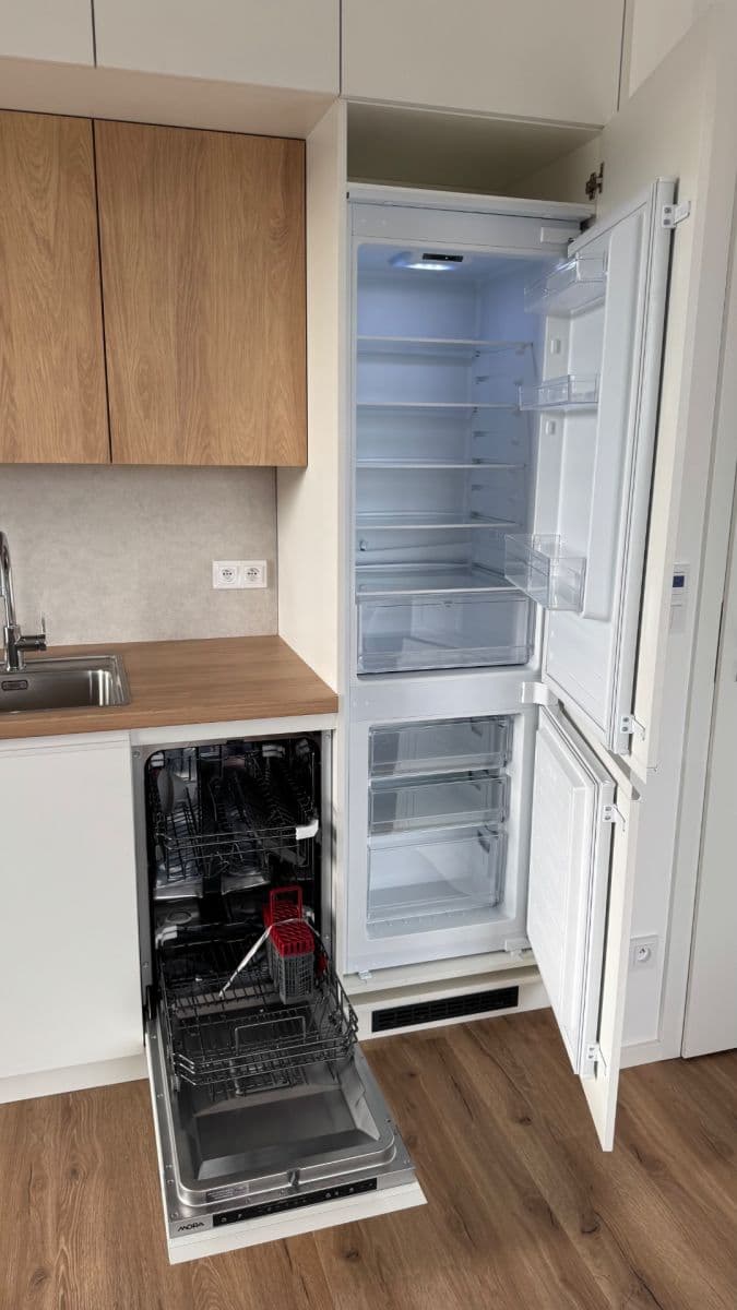 Pronájem bytu 2+kk 56 m², U Engerthu, Kladno, Středočeský kraj Pronájem bytu 2+kk 56 m², U Engerthu, Kladno, Středočeský kraj