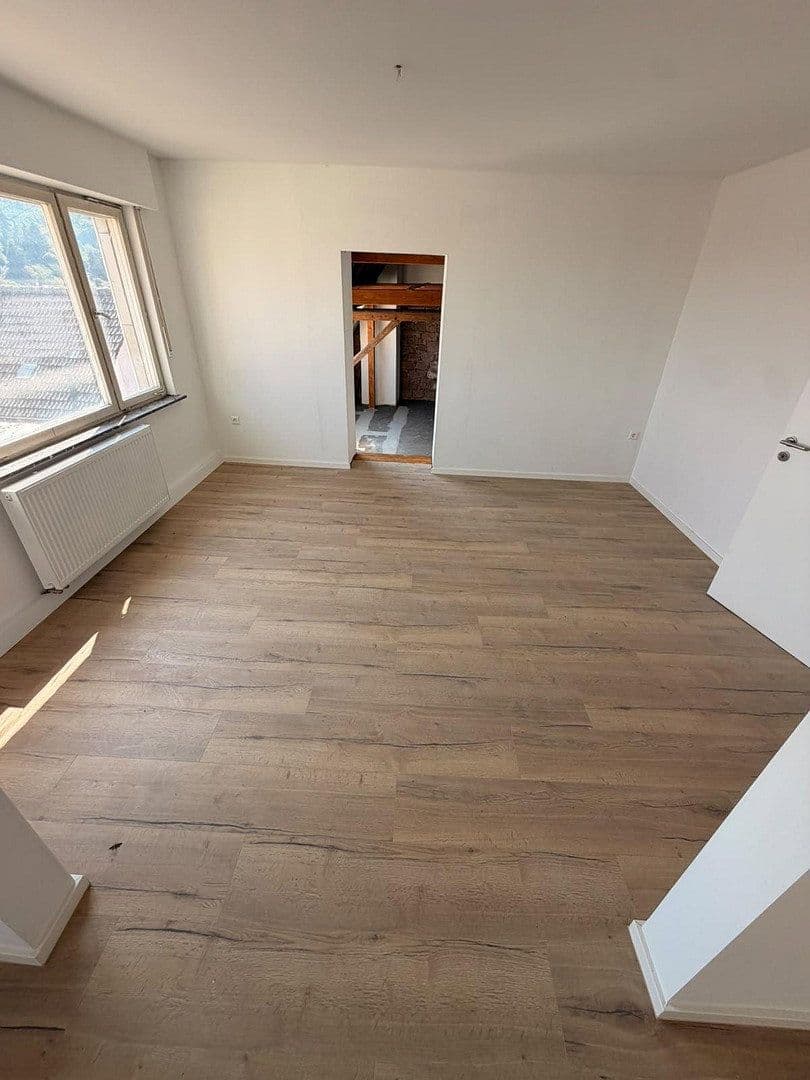Prodej domu 145 m², pozemek 300 m², Totenkopfstr, Sankt Martin, Porýní-Falc Prodej domu 145 m², pozemek 300 m², Totenkopfstr, Sankt Martin, Porýní-Falc