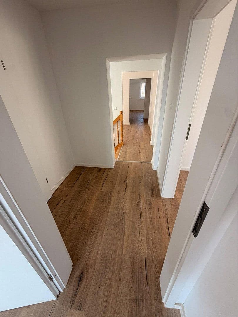 Prodej domu 145 m², pozemek 300 m², Totenkopfstr, Sankt Martin, Porýní-Falc Prodej domu 145 m², pozemek 300 m², Totenkopfstr, Sankt Martin, Porýní-Falc