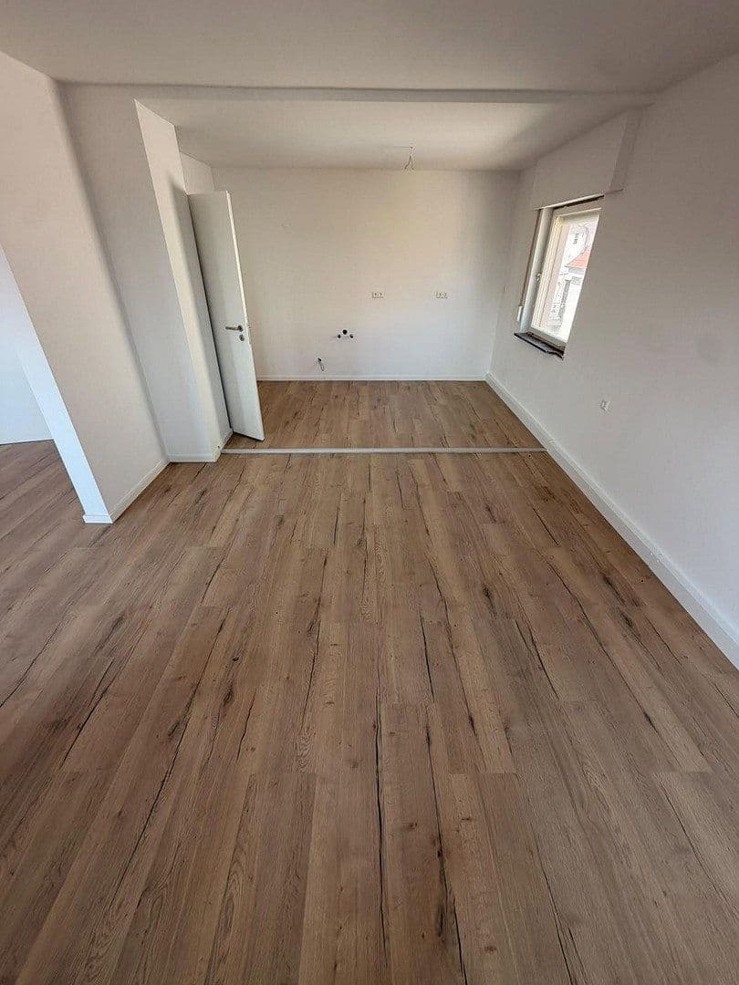 Prodej domu 145 m², pozemek 300 m², Totenkopfstr, Sankt Martin, Porýní-Falc Prodej domu 145 m², pozemek 300 m², Totenkopfstr, Sankt Martin, Porýní-Falc