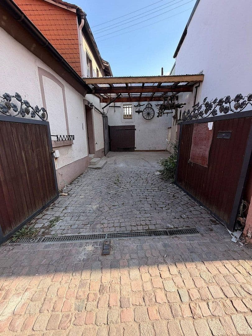 Prodej domu 145 m², pozemek 300 m², Totenkopfstr, Sankt Martin, Porýní-Falc Prodej domu 145 m², pozemek 300 m², Totenkopfstr, Sankt Martin, Porýní-Falc