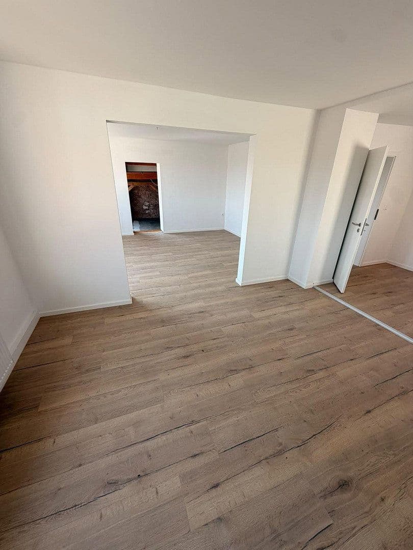 Prodej domu 145 m², pozemek 300 m², Totenkopfstr, Sankt Martin, Porýní-Falc Prodej domu 145 m², pozemek 300 m², Totenkopfstr, Sankt Martin, Porýní-Falc