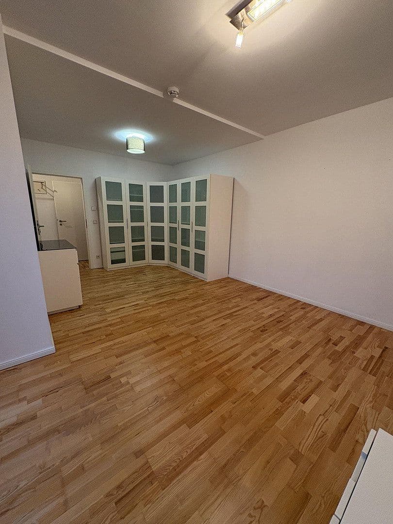 Pronájem bytu 2+kk 72 m², Grünauer Straße 60, Berlin, Berlín Pronájem bytu 2+kk 72 m², Grünauer Straße 60, Berlin, Berlín