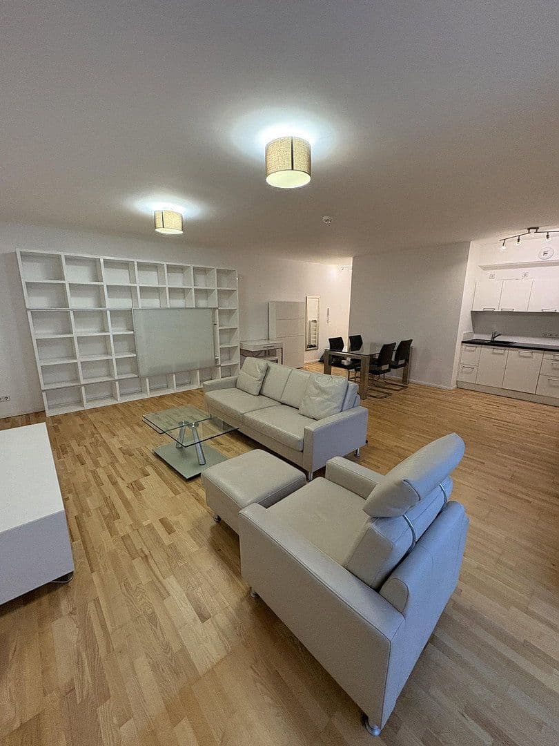 Pronájem bytu 2+kk 72 m², Grünauer Straße 60, Berlin, Berlín Pronájem bytu 2+kk 72 m², Grünauer Straße 60, Berlin, Berlín