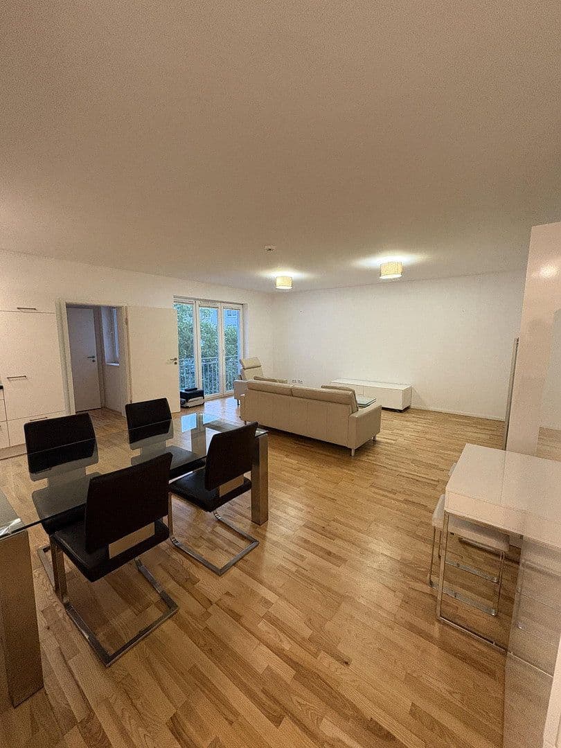 Pronájem bytu 2+kk 72 m², Grünauer Straße 60, Berlin, Berlín Pronájem bytu 2+kk 72 m², Grünauer Straße 60, Berlin, Berlín