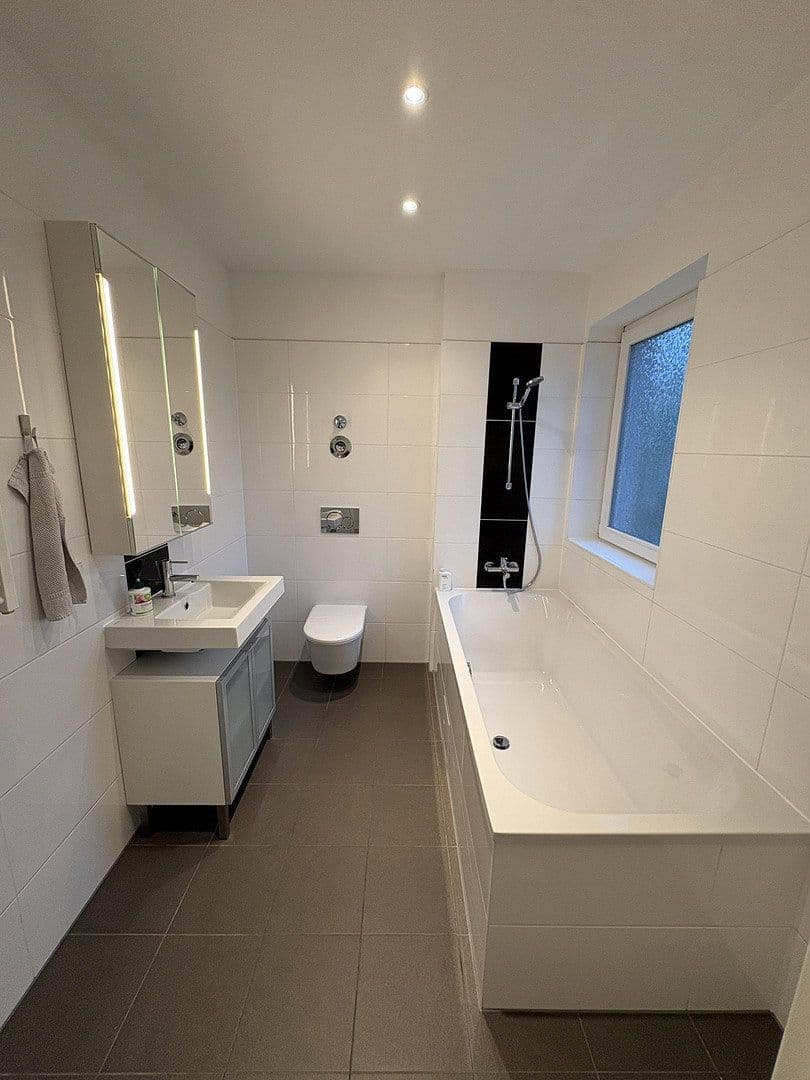 Pronájem bytu 2+kk 72 m², Grünauer Straße 60, Berlin, Berlín Pronájem bytu 2+kk 72 m², Grünauer Straße 60, Berlin, Berlín