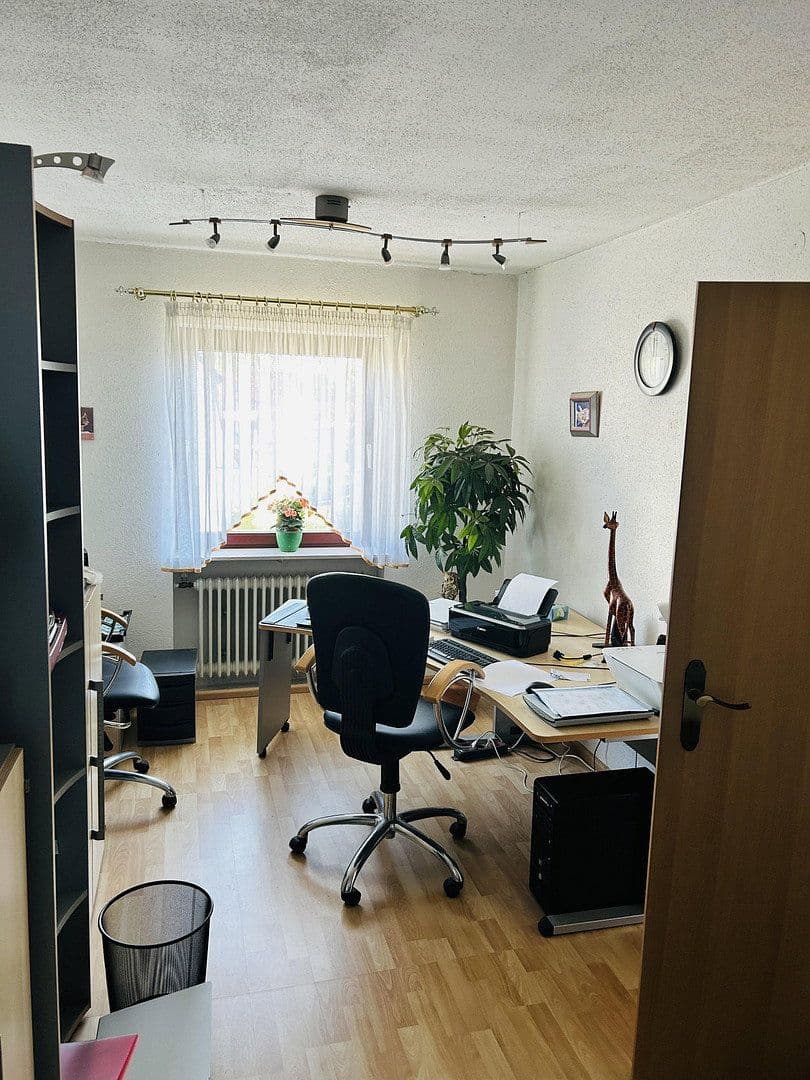 Prodej domu 159 m², pozemek 529 m², Flurstraße 1a, Stein, Bavorsko Prodej domu 159 m², pozemek 529 m², Flurstraße 1a, Stein, Bavorsko