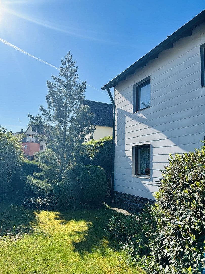 Prodej domu 159 m², pozemek 529 m², Flurstraße 1a, Stein, Bavorsko Prodej domu 159 m², pozemek 529 m², Flurstraße 1a, Stein, Bavorsko