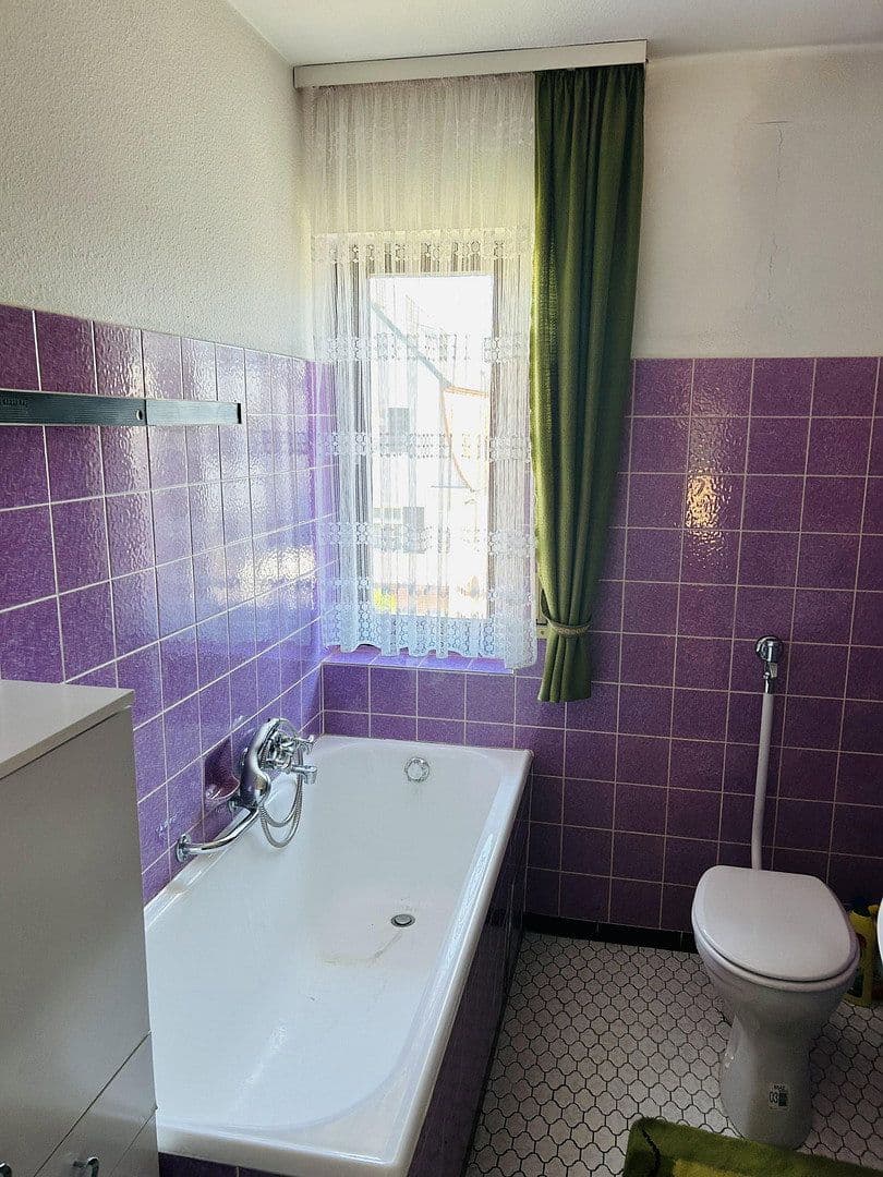 Prodej domu 159 m², pozemek 529 m², Flurstraße 1a, Stein, Bavorsko Prodej domu 159 m², pozemek 529 m², Flurstraße 1a, Stein, Bavorsko