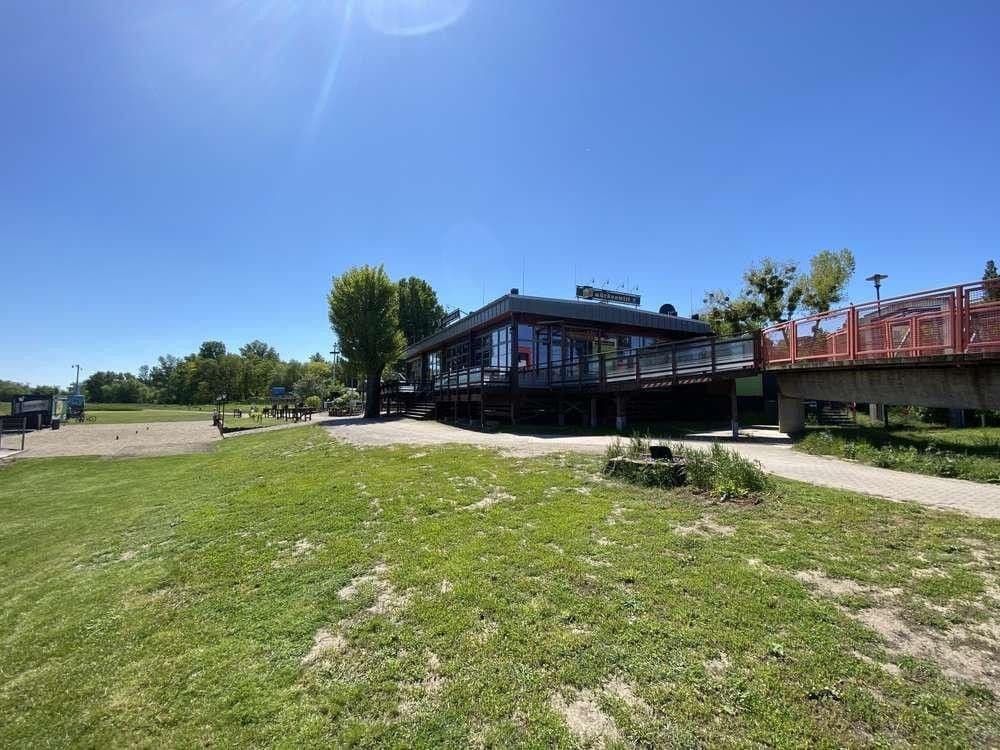 Pronájem bytu 4+kk 123 m², Thiemstraße 10, Magdeburg, Sasko-Anhaltsko Pronájem bytu 4+kk 123 m², Thiemstraße 10, Magdeburg, Sasko-Anhaltsko