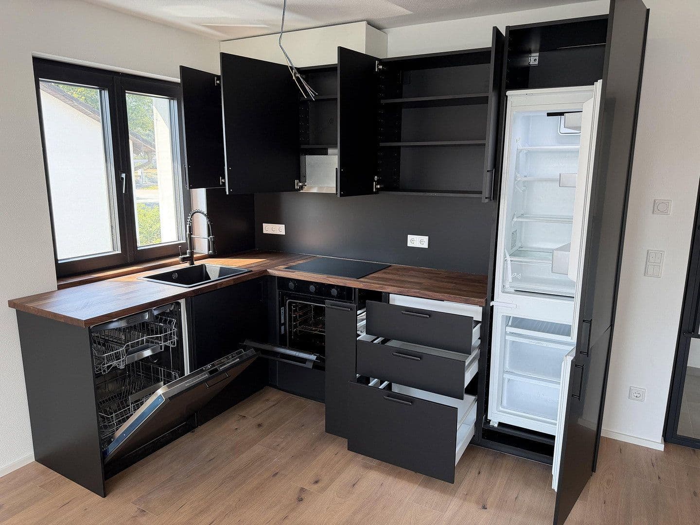 Pronájem bytu 4+1 76 m², Ingolstadt, Bavorsko Pronájem bytu 4+1 76 m², Ingolstadt, Bavorsko