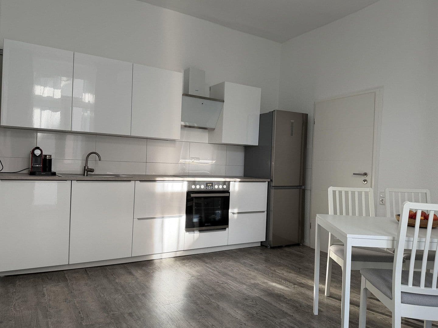 Pronájem bytu 2+kk 60 m², Röhrenstraße 1, Düsseldorf, Severní Porýní-Vestfálsko Pronájem bytu 2+kk 60 m², Röhrenstraße 1, Düsseldorf, Severní Porýní-Vestfálsko