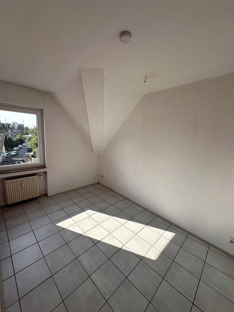 Pronájem bytu 3+1 89 m², Solinger Str. 139, Langenfeld (Rheinland), Severní Porýní-Vestfálsko Pronájem bytu 3+1 89 m², Solinger Str. 139, Langenfeld (Rheinland), Severní Porýní-Vestfálsko