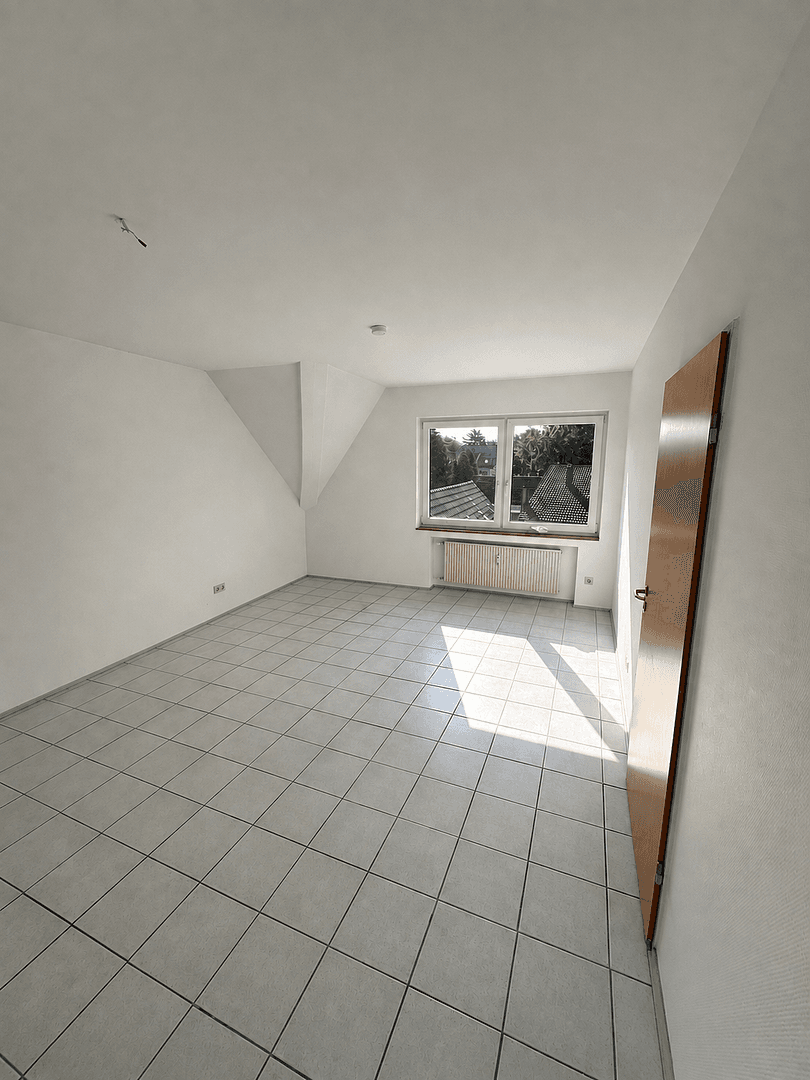 Pronájem bytu 3+1 89 m², Solinger Str. 139, Langenfeld (Rheinland), Severní Porýní-Vestfálsko Pronájem bytu 3+1 89 m², Solinger Str. 139, Langenfeld (Rheinland), Severní Porýní-Vestfálsko