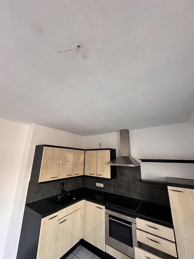 Pronájem bytu 3+1 89 m², Solinger Str. 139, Langenfeld (Rheinland), Severní Porýní-Vestfálsko Pronájem bytu 3+1 89 m², Solinger Str. 139, Langenfeld (Rheinland), Severní Porýní-Vestfálsko