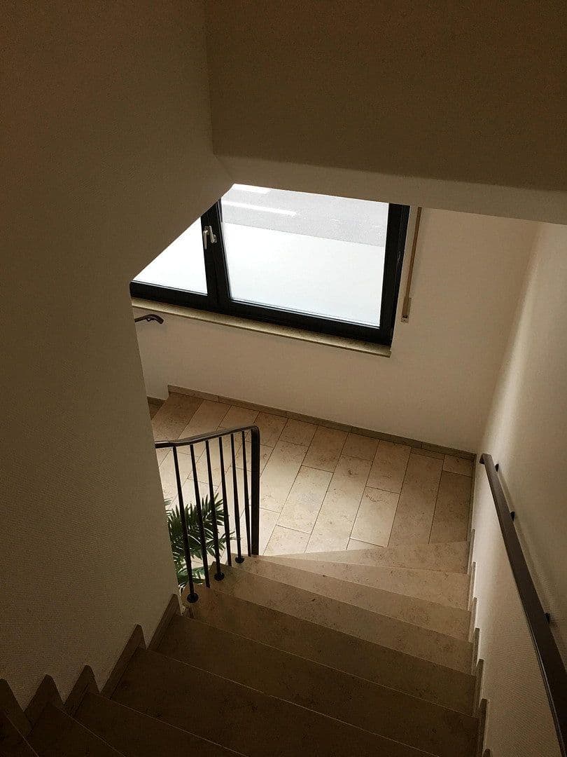 Pronájem bytu 3+1 89 m², Solinger Str. 139, Langenfeld (Rheinland), Severní Porýní-Vestfálsko Pronájem bytu 3+1 89 m², Solinger Str. 139, Langenfeld (Rheinland), Severní Porýní-Vestfálsko