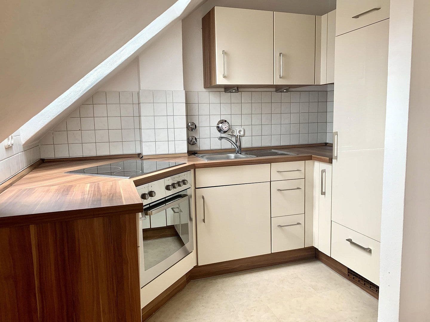 Prodej bytu 2+kk 60 m², Max-Zenger-Str. 12, München, Bavorsko Prodej bytu 2+kk 60 m², Max-Zenger-Str. 12, München, Bavorsko