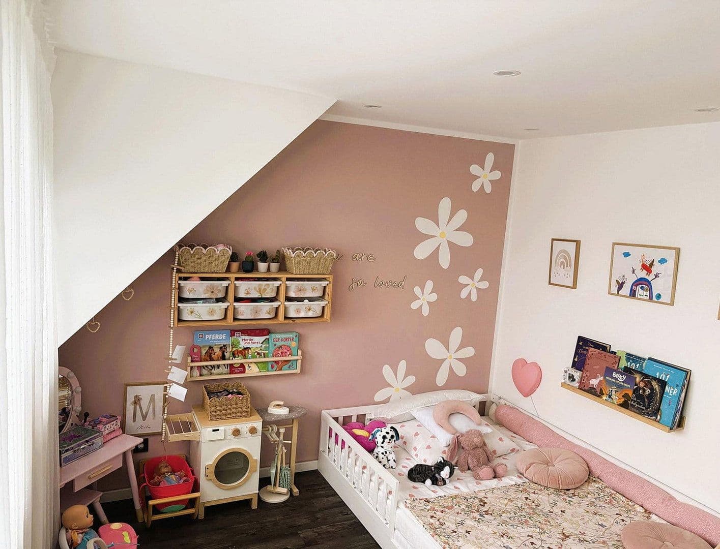 Prodej bytu 4+kk 113 m², Essen, Severní Porýní-Vestfálsko Prodej bytu 4+kk 113 m², Essen, Severní Porýní-Vestfálsko