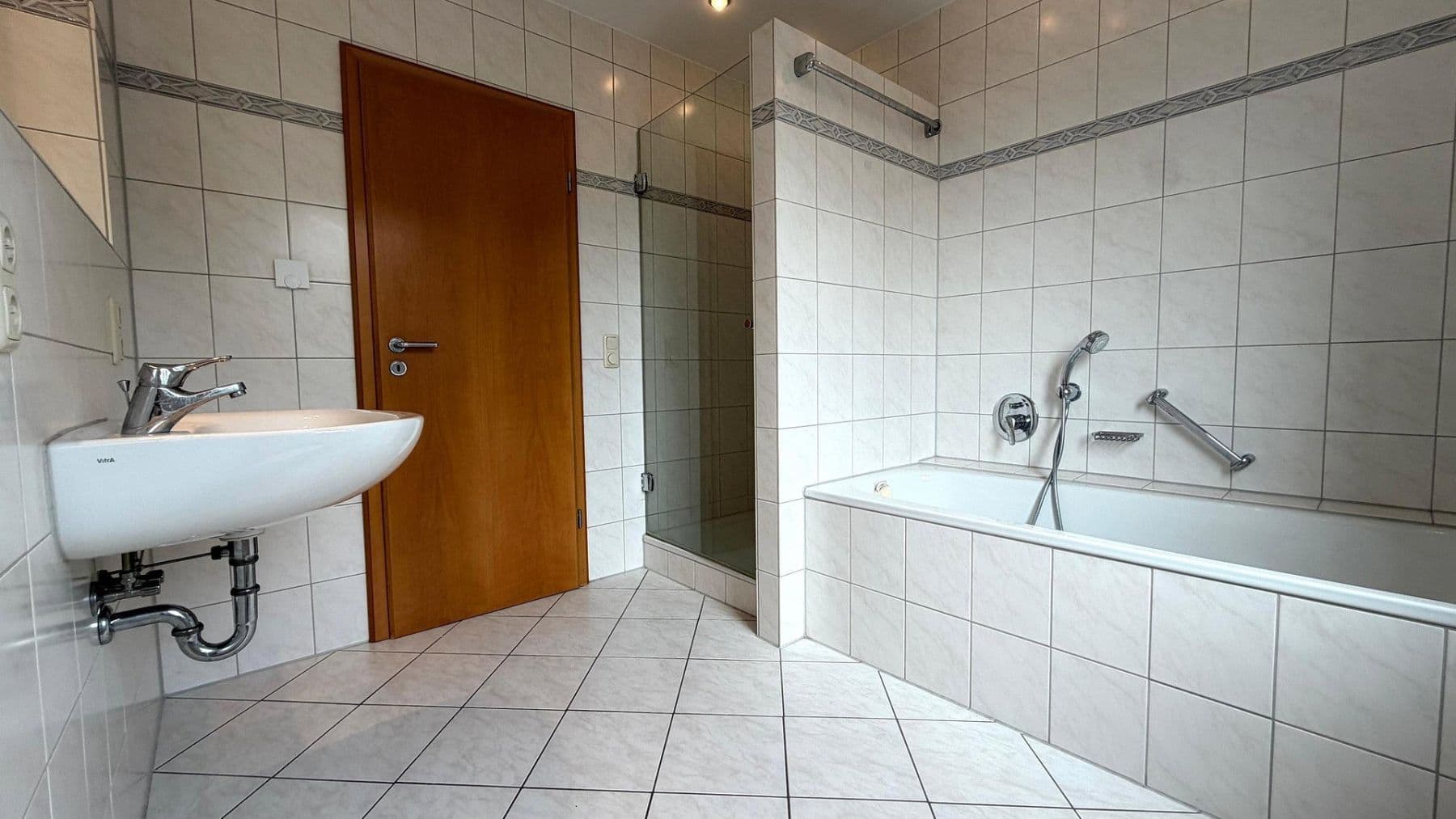 Pronájem bytu 3+1 108 m², Kalkstr. 28, Trierweiler, Porýní-Falc Pronájem bytu 3+1 108 m², Kalkstr. 28, Trierweiler, Porýní-Falc