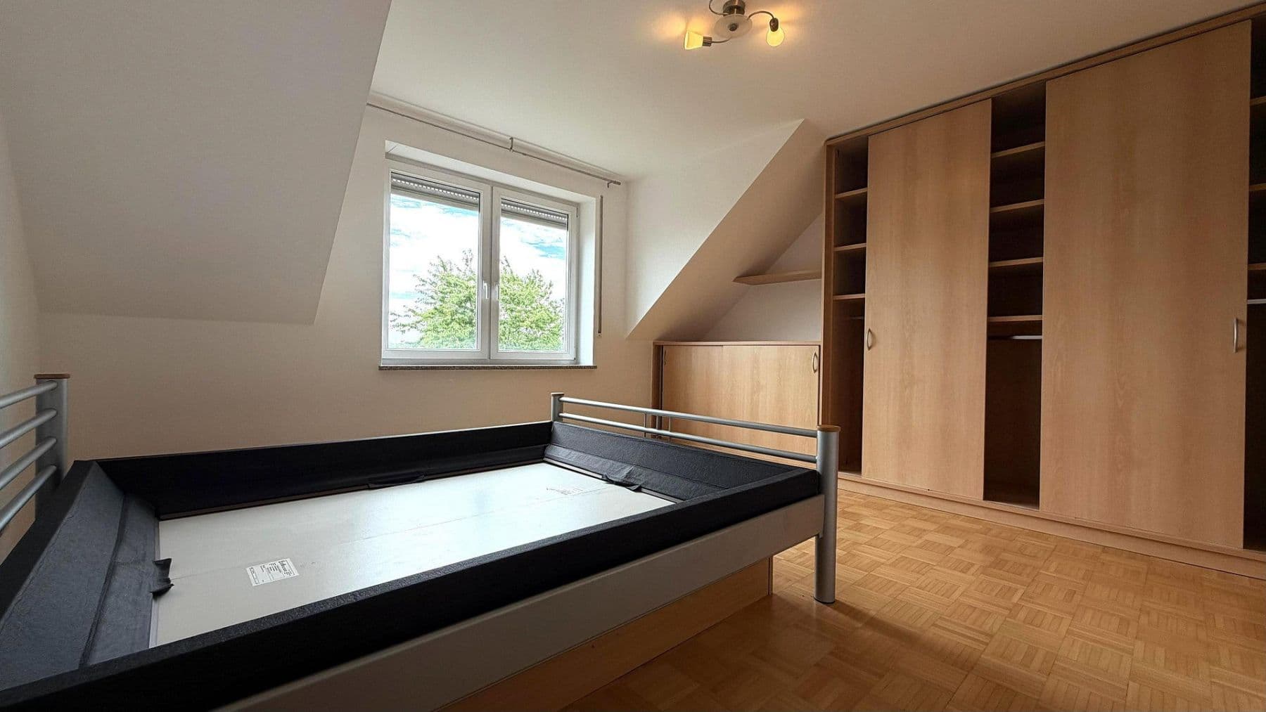 Pronájem bytu 3+1 108 m², Kalkstr. 28, Trierweiler, Porýní-Falc Pronájem bytu 3+1 108 m², Kalkstr. 28, Trierweiler, Porýní-Falc