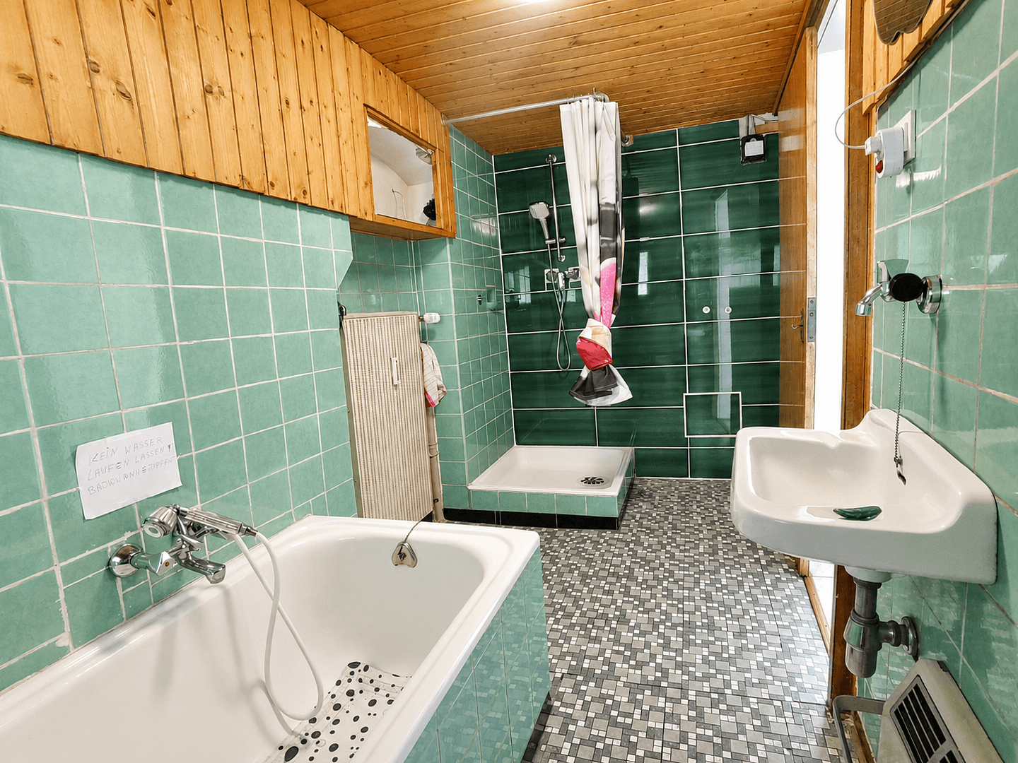 Prodej domu 235 m², pozemek 576 m², Schonstraße 3, Ensdorf/Saar, Země Sársko Prodej domu 235 m², pozemek 576 m², Schonstraße 3, Ensdorf/Saar, Země Sársko