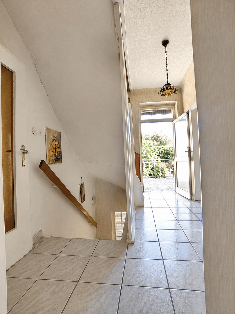 Prodej domu 235 m², pozemek 576 m², Schonstraße 3, Ensdorf/Saar, Země Sársko Prodej domu 235 m², pozemek 576 m², Schonstraße 3, Ensdorf/Saar, Země Sársko