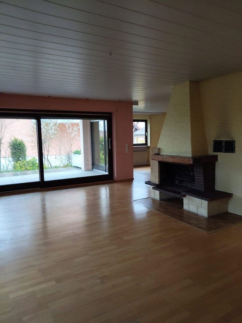 Prodej domu 260 m², pozemek 809 m², Kaulberg 16, Hemhofen, Bavorsko Prodej domu 260 m², pozemek 809 m², Kaulberg 16, Hemhofen, Bavorsko