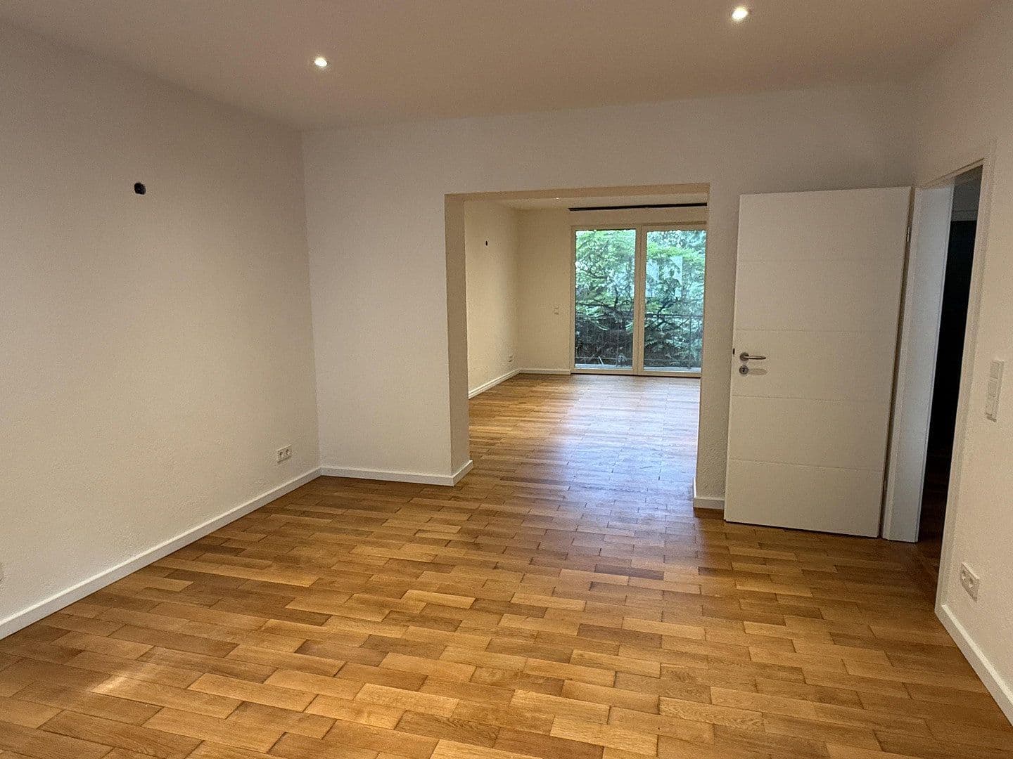 Pronájem bytu 4+1 90 m², Saarbrücken, Země Sársko Pronájem bytu 4+1 90 m², Saarbrücken, Země Sársko