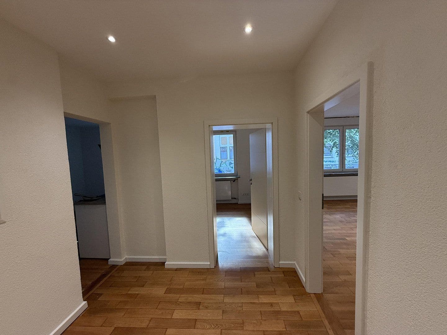 Pronájem bytu 4+1 90 m², Saarbrücken, Země Sársko Pronájem bytu 4+1 90 m², Saarbrücken, Země Sársko