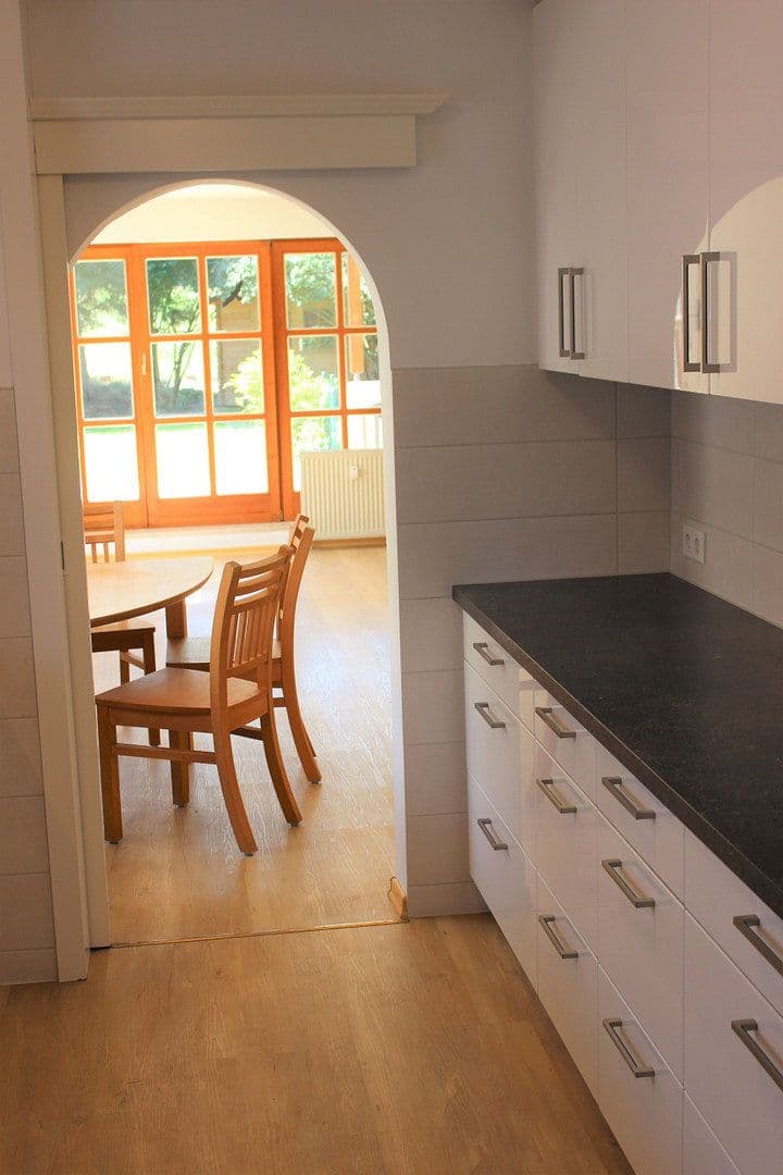 Pronájem domu 160 m², pozemek 400 m², Münchener Str.47, Sauerlach, Bavorsko Pronájem domu 160 m², pozemek 400 m², Münchener Str.47, Sauerlach, Bavorsko