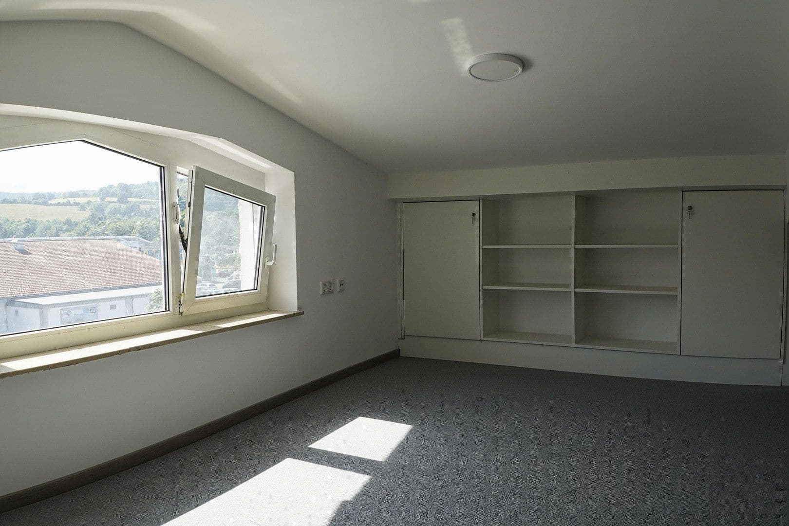 Prodej domu 101 m², pozemek 1.321 m², An der Flachsröße 1, Mühltal, Hessen Prodej domu 101 m², pozemek 1.321 m², An der Flachsröße 1, Mühltal, Hessen