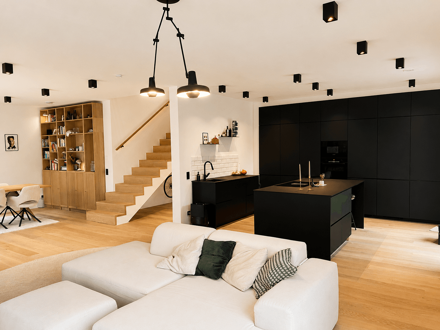 Prodej domu 171 m², pozemek 689 m², Schwarzenbek, Šlesvicko-Holštýnsko Prodej domu 171 m², pozemek 689 m², Schwarzenbek, Šlesvicko-Holštýnsko