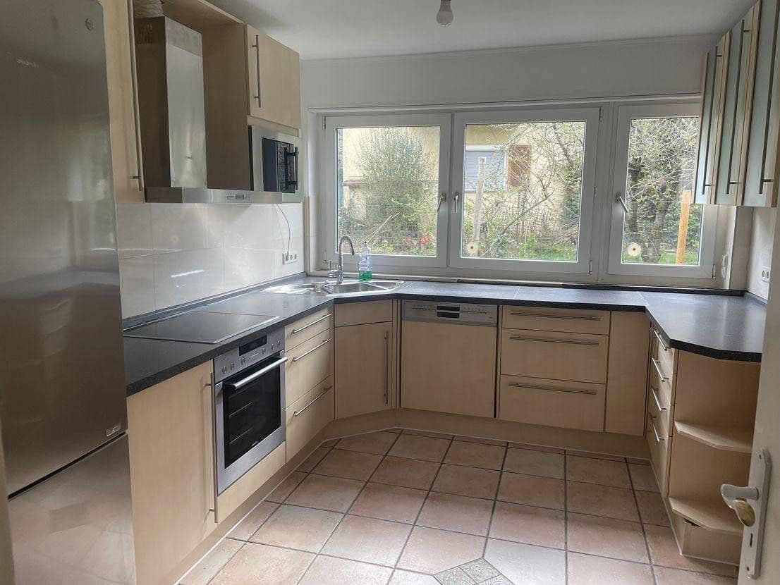 Pronájem bytu 4+kk 130 m², Filderstadt, Bádensko-Württembersko Pronájem bytu 4+kk 130 m², Filderstadt, Bádensko-Württembersko